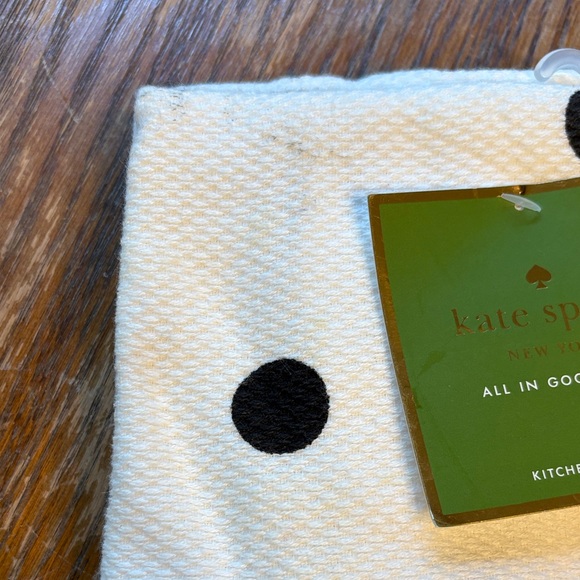 Kate Spade Cream Kitchen Towels with Black Dots- Pack of 2 - Picture 3 of 4
